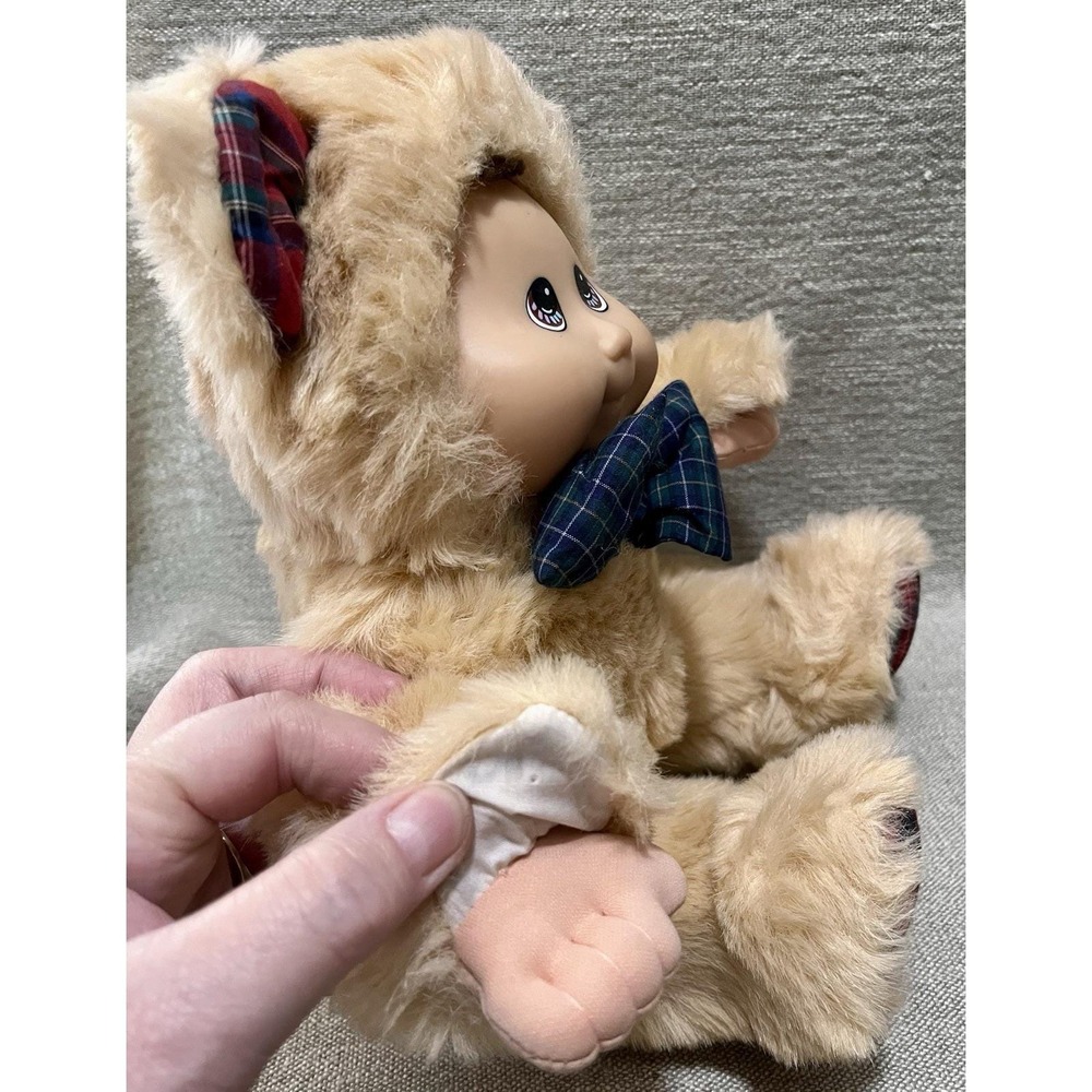1999 Kuddle Love Kids Boy Doll Tan Bear Costume Brown Eyes Bow Tie Plaid Accents - Picture 4 of 9